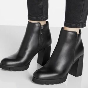 La Canadienne $498 Maya Women’s Ankle boots shoes size 10 black leather NWOB